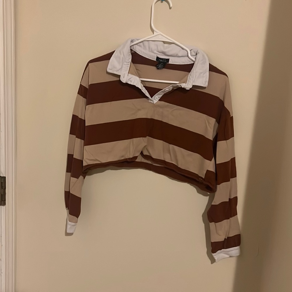 Brown stripe long sleeve crop top